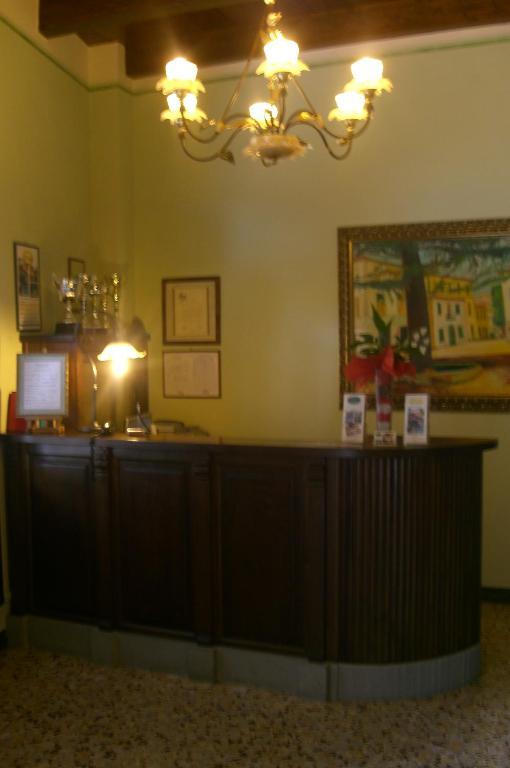 Hotel Alpino Барга Екстериор снимка